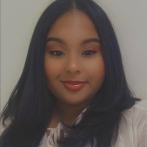 Meet your Posher, Esthefany